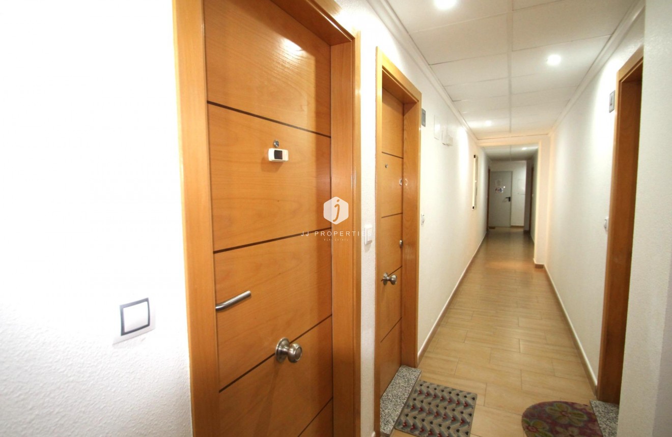 Resale - Apartment / flat -
Torrevieja - El molino