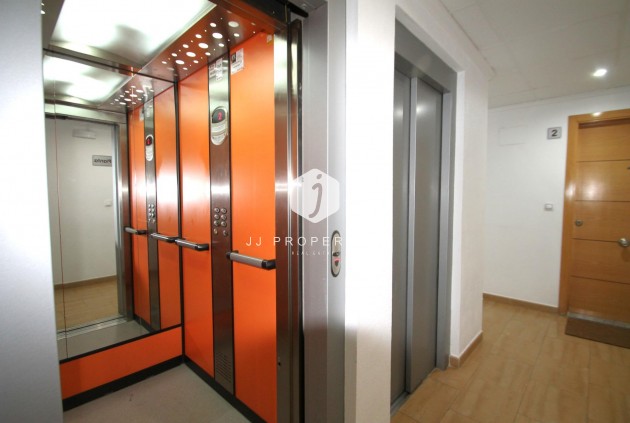 Resale - Apartment / flat -
Torrevieja - El molino