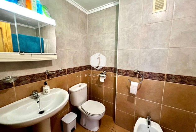 Long Term Rental - Apartment / flat -
Torrevieja - Cabo cervera
