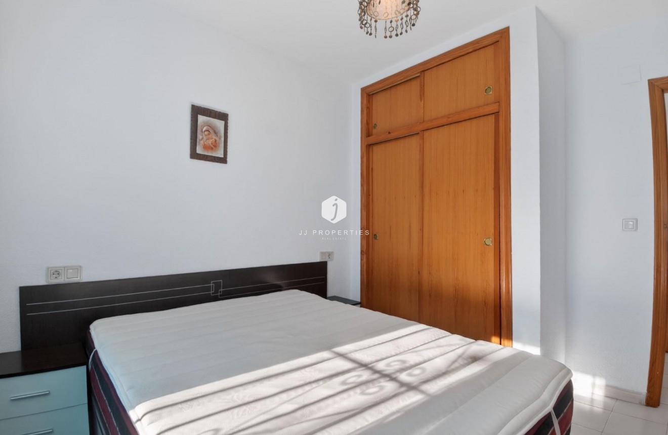 Long Term Rental - Duplex -
Torrevieja - Lago jardin