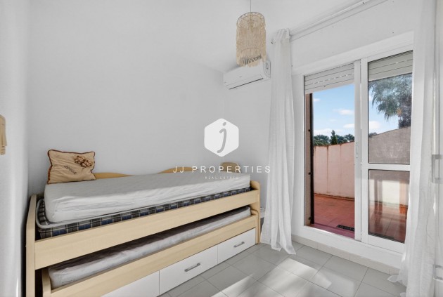 Long Term Rental - Duplex -
Torrevieja - Lago jardin