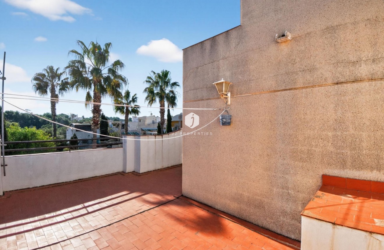Long Term Rental - Duplex -
Torrevieja - Lago jardin