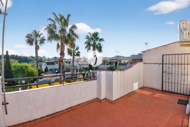 Long Term Rental - Duplex -
Torrevieja - Lago jardin