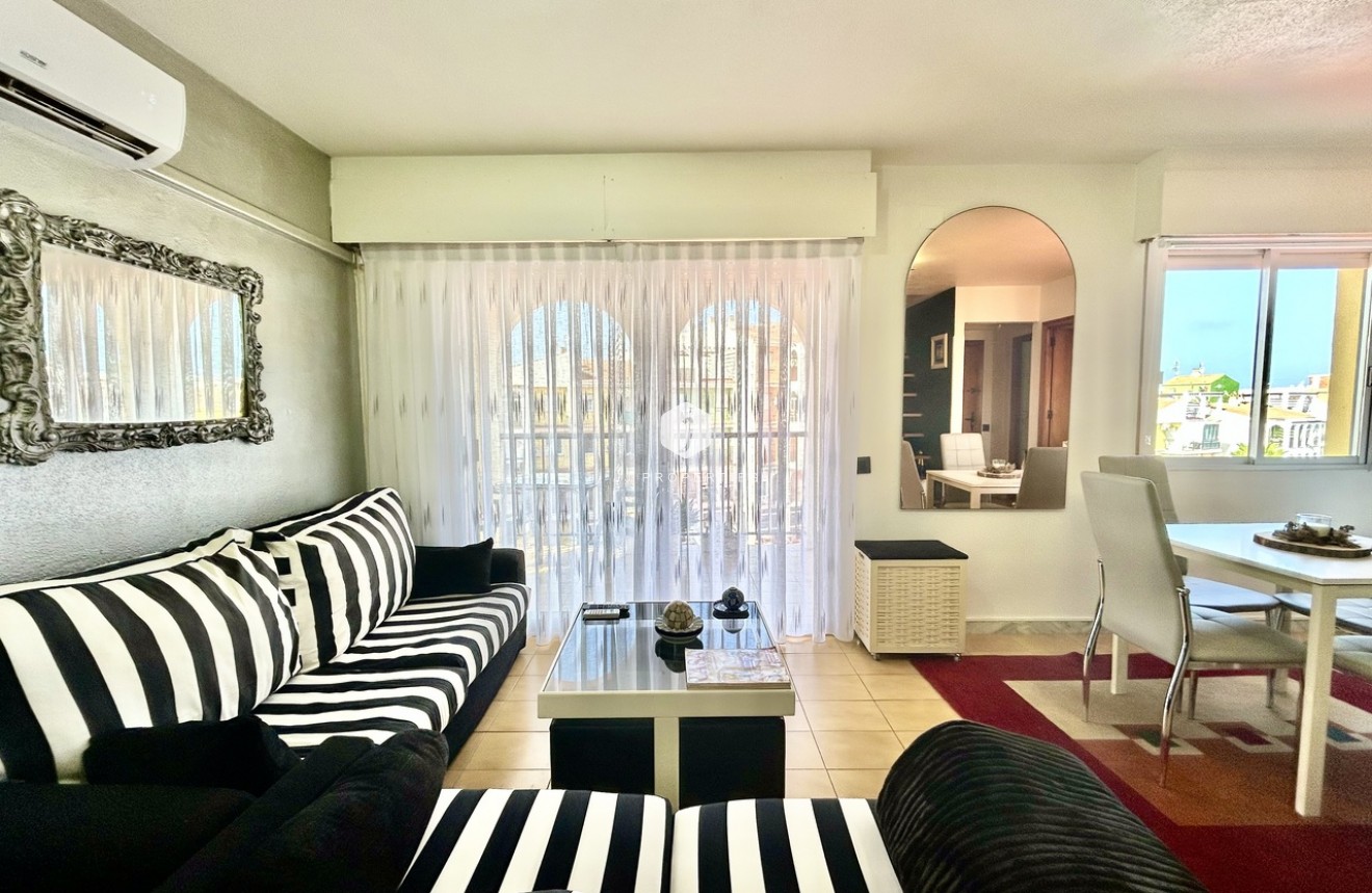 Z drugiej ręki - Mieszkanie w bloku -
Torrevieja - Costa Blanca