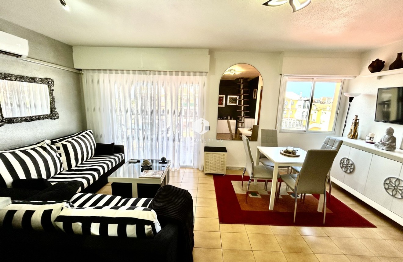 Z drugiej ręki - Mieszkanie w bloku -
Torrevieja - Costa Blanca