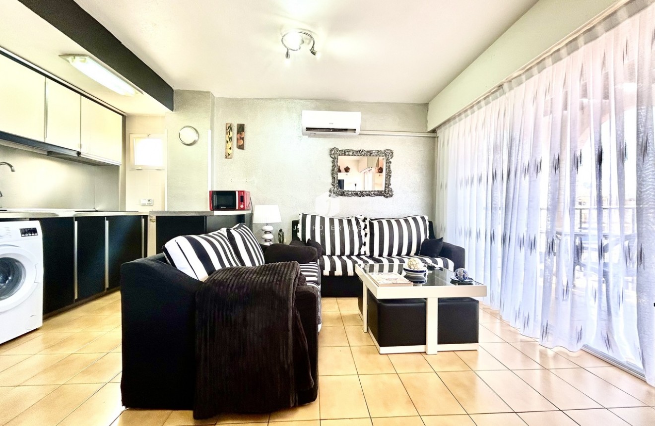 Z drugiej ręki - Mieszkanie w bloku -
Torrevieja - Costa Blanca