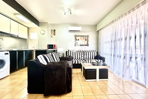 Z drugiej ręki - Mieszkanie w bloku -
Torrevieja - Costa Blanca