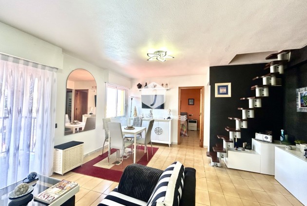 Z drugiej ręki - Mieszkanie w bloku -
Torrevieja - Costa Blanca
