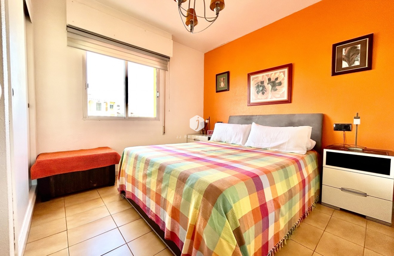 Z drugiej ręki - Mieszkanie w bloku -
Torrevieja - Costa Blanca