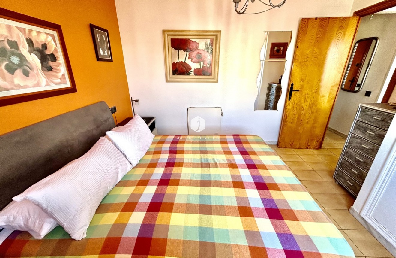 Z drugiej ręki - Mieszkanie w bloku -
Torrevieja - Costa Blanca