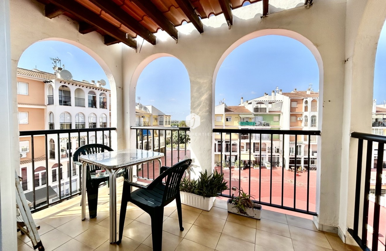 Z drugiej ręki - Mieszkanie w bloku -
Torrevieja - Costa Blanca