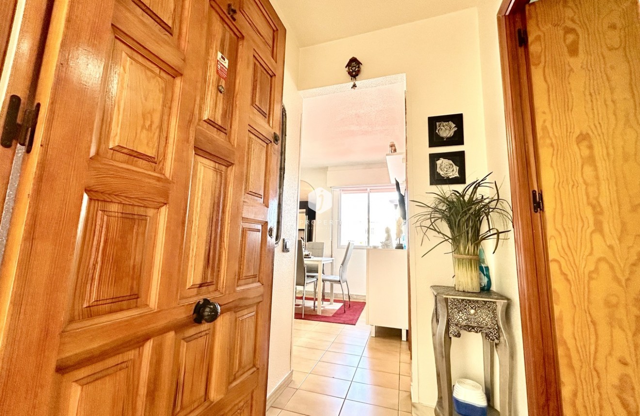 Z drugiej ręki - Mieszkanie w bloku -
Torrevieja - Costa Blanca