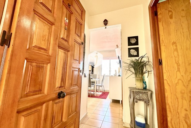 Z drugiej ręki - Mieszkanie w bloku -
Torrevieja - Costa Blanca