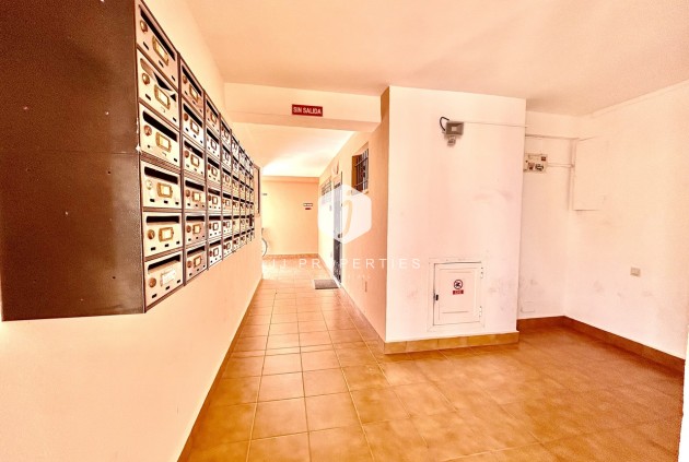 Z drugiej ręki - Mieszkanie w bloku -
Torrevieja - Costa Blanca