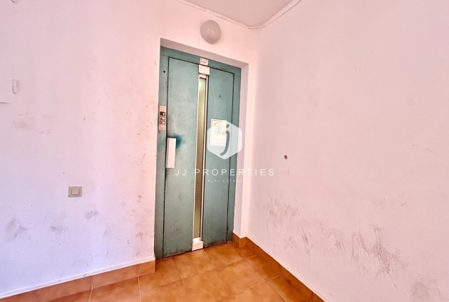 Z drugiej ręki - Mieszkanie w bloku -
Torrevieja - Costa Blanca