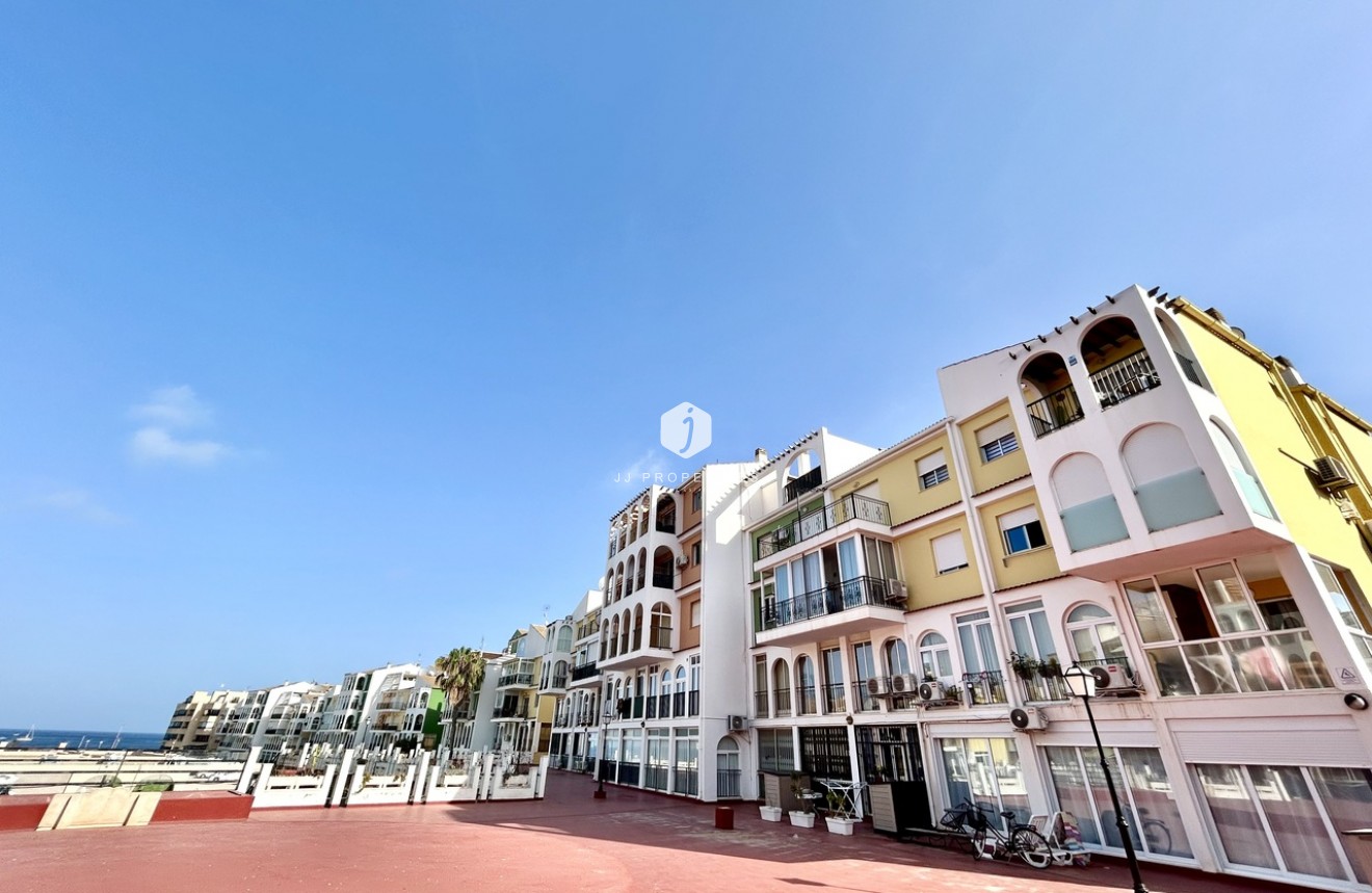 Z drugiej ręki - Mieszkanie w bloku -
Torrevieja - Costa Blanca