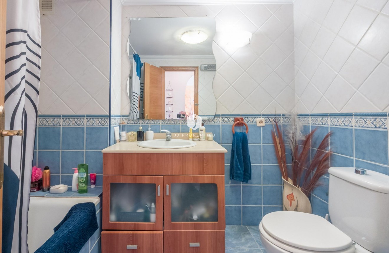 Segunda mano - Apartamento / piso -
Torrevieja - Acequion