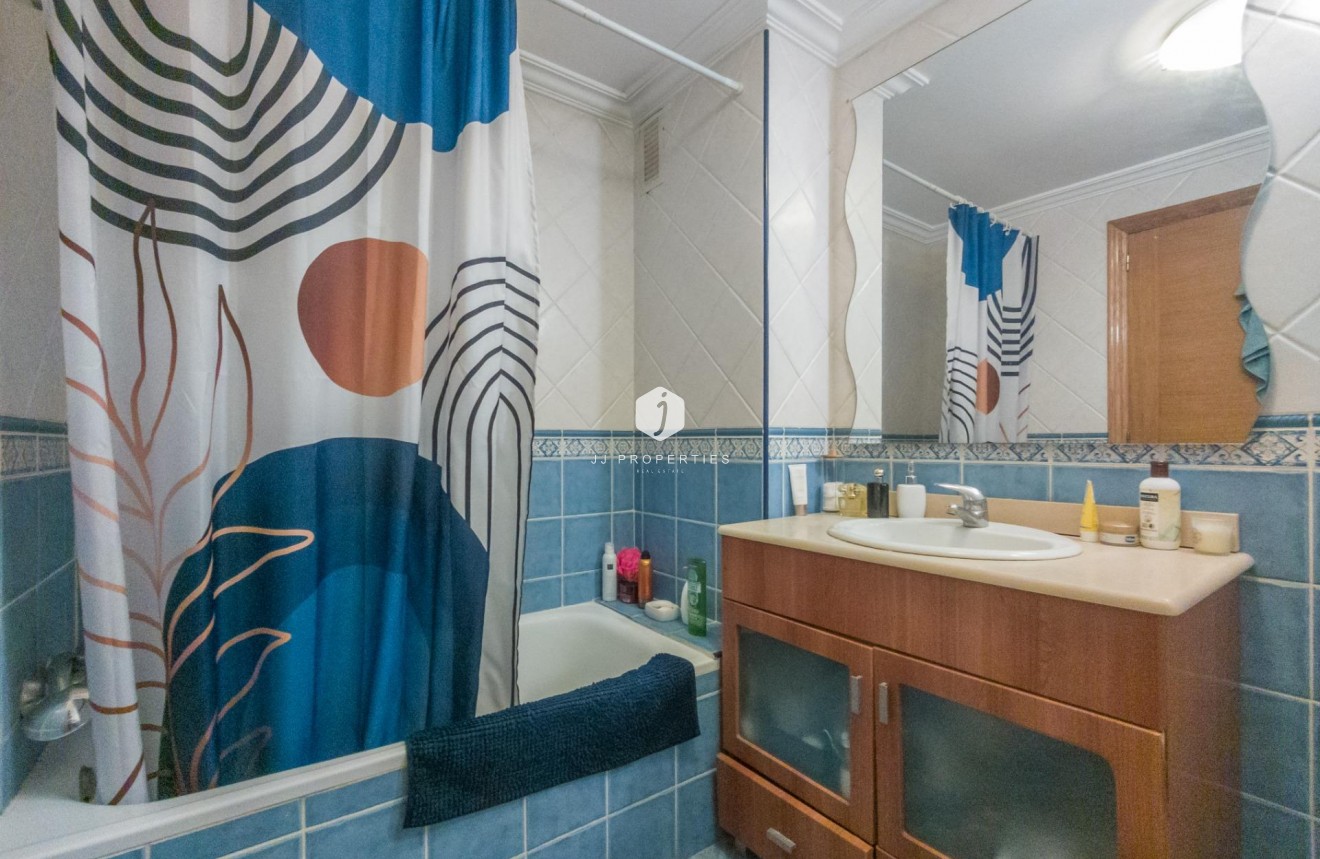 Segunda mano - Apartamento / piso -
Torrevieja - Acequion