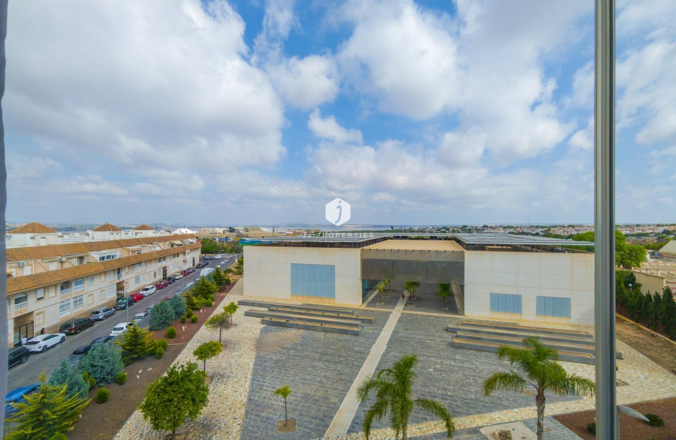 Segunda mano - Apartamento / piso -
Torrevieja - Acequion