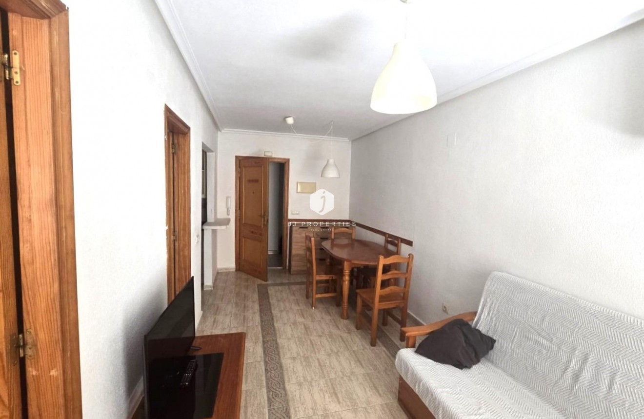 Resale - Apartment / flat -
Torrevieja - Playa de los Locos