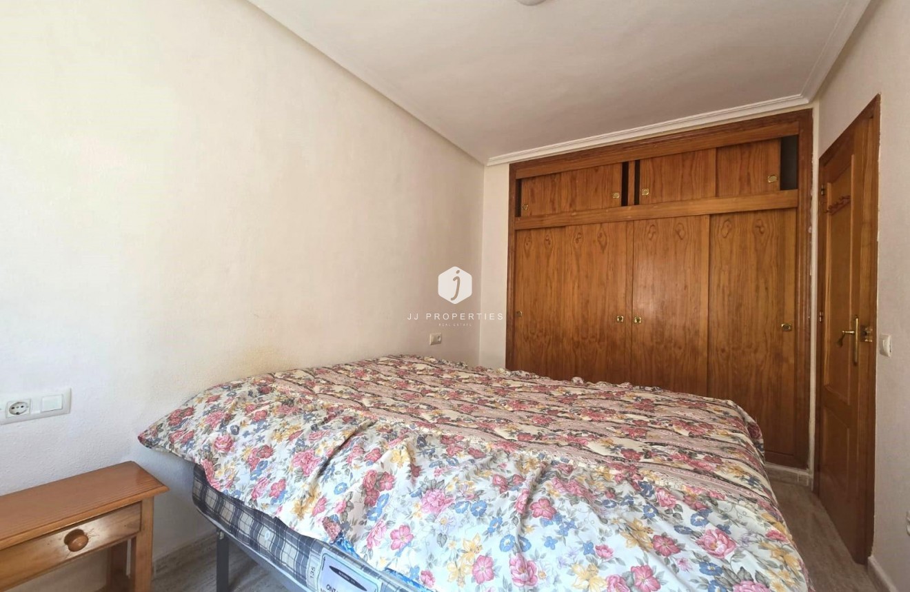 Resale - Apartment / flat -
Torrevieja - Playa de los Locos