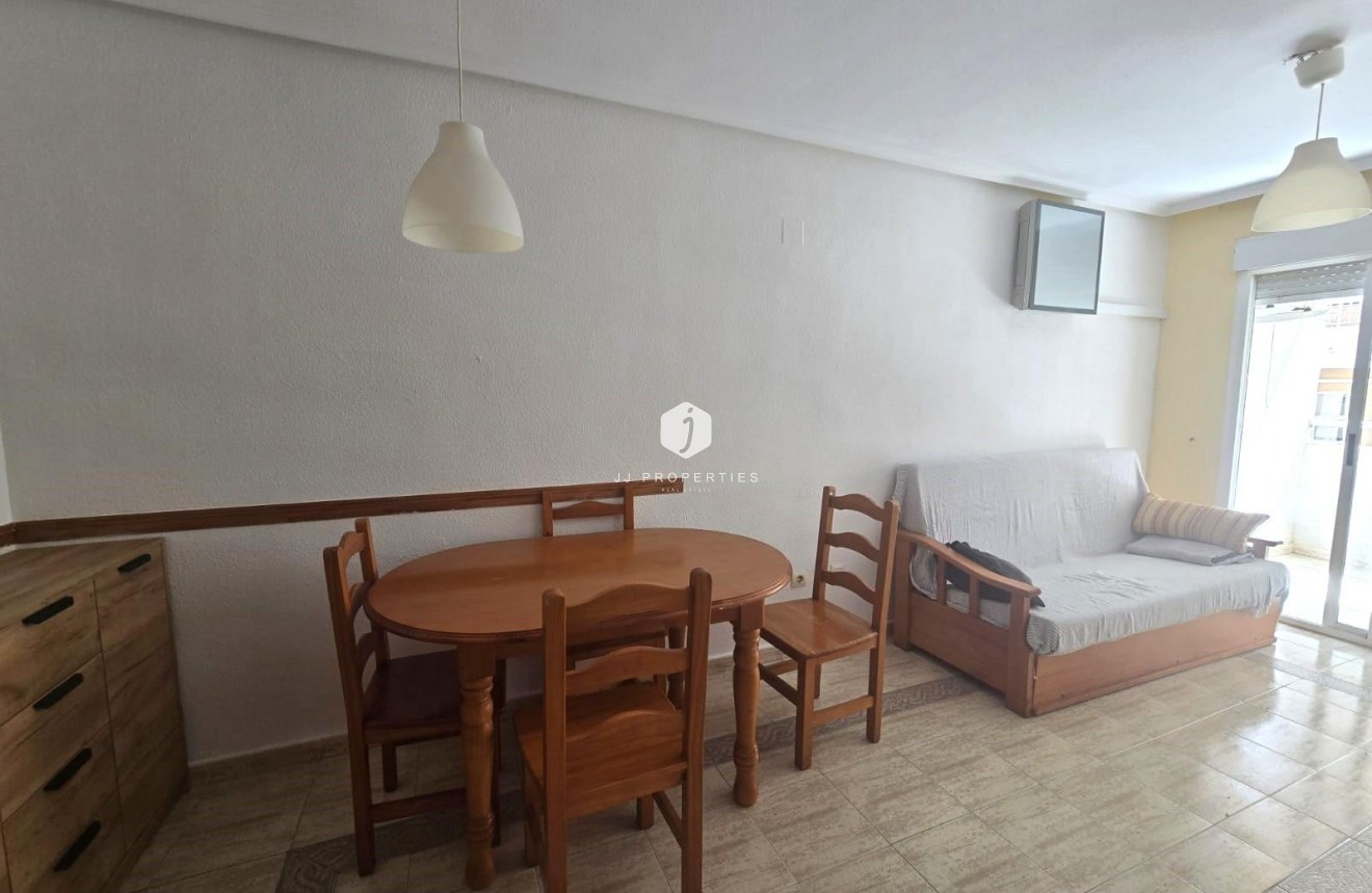 Resale - Apartment / flat -
Torrevieja - Playa de los Locos