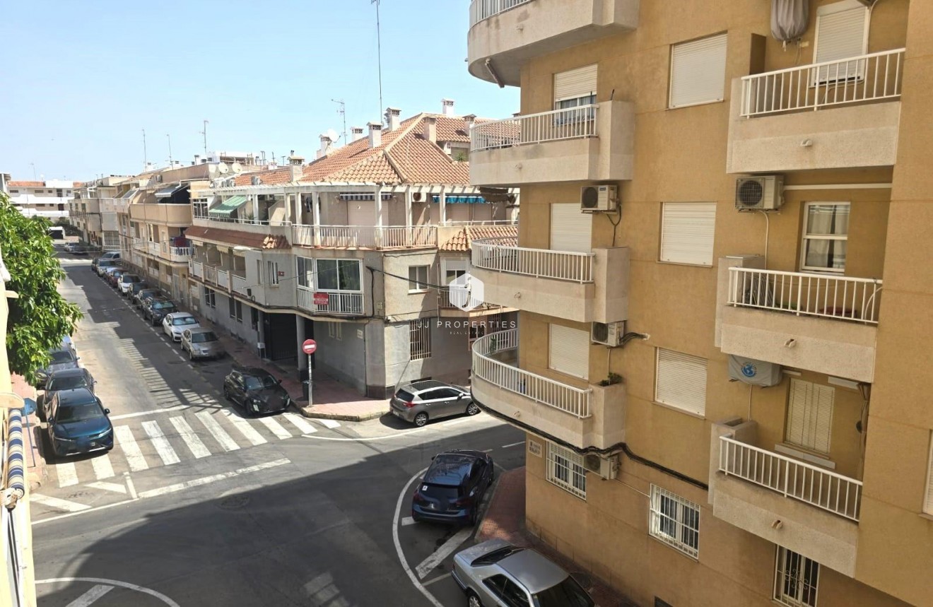 Resale - Apartment / flat -
Torrevieja - Playa de los Locos