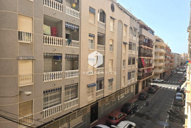 Resale - Apartment / flat -
Torrevieja - Playa de los Locos