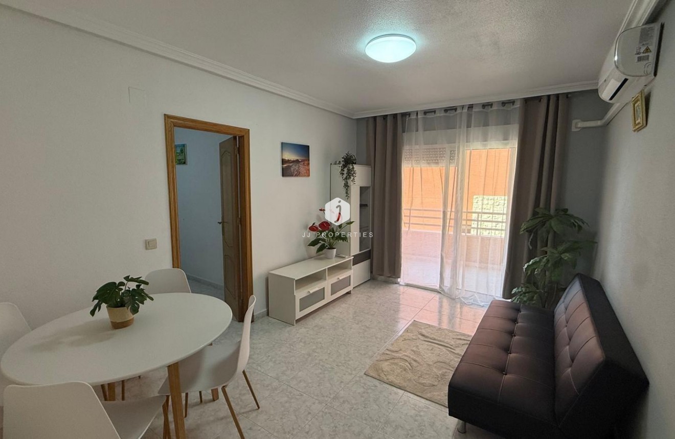 Resale - Apartment / flat -
Torrevieja - Playa de los Locos