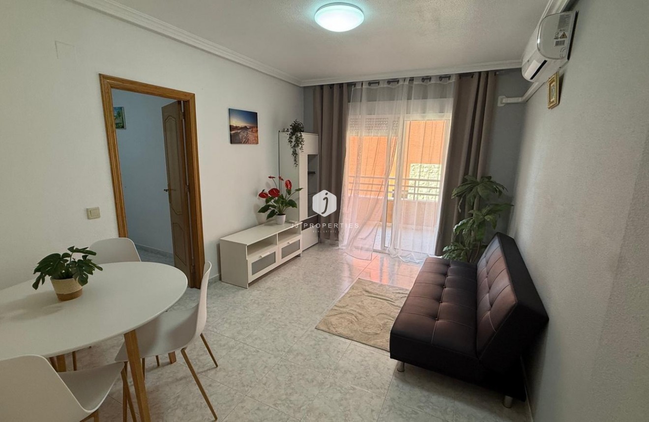 Resale - Apartment / flat -
Torrevieja - Playa de los Locos