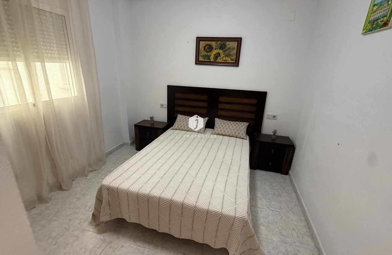 Resale - Apartment / flat -
Torrevieja - Playa de los Locos