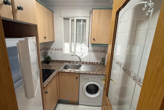 Resale - Apartment / flat -
Torrevieja - Playa de los Locos