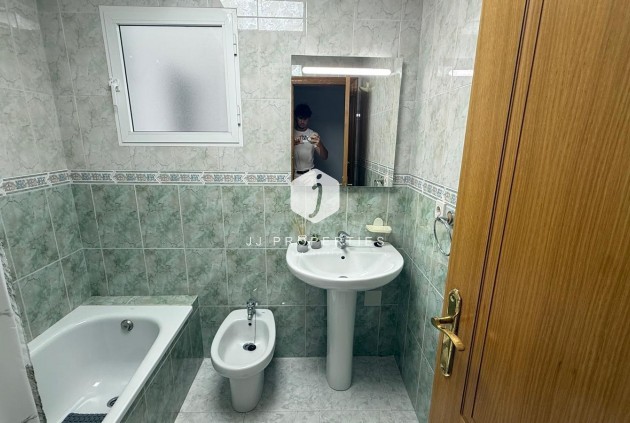 Resale - Apartment / flat -
Torrevieja - Playa de los Locos