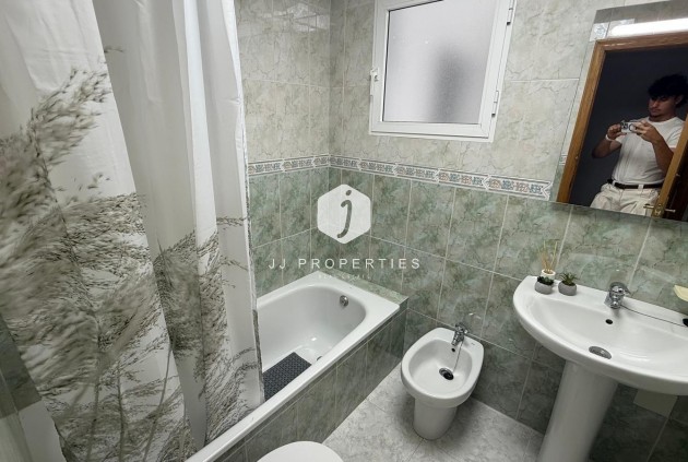Resale - Apartment / flat -
Torrevieja - Playa de los Locos