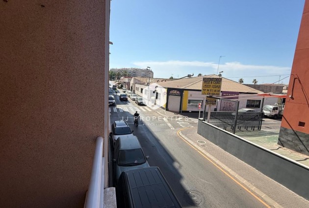 Resale - Apartment / flat -
Torrevieja - Playa de los Locos