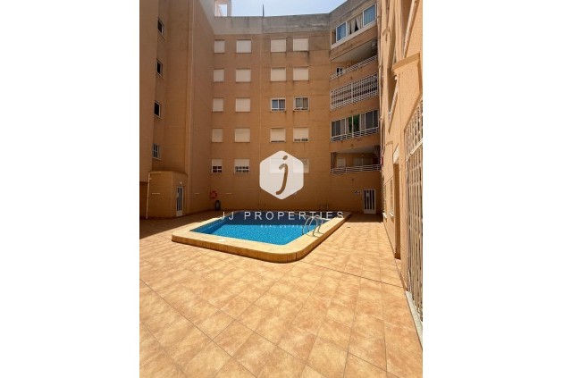 Resale - Apartment / flat -
Torrevieja - Playa de los Locos