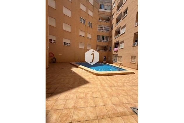 Resale - Apartment / flat -
Torrevieja - Playa de los Locos
