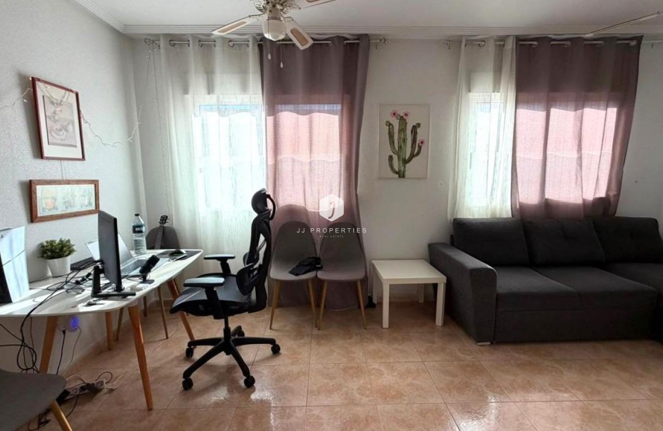 Aus zweiter Hand - Wohnung -
Torrevieja - PARQUE DE LAS NACIONES