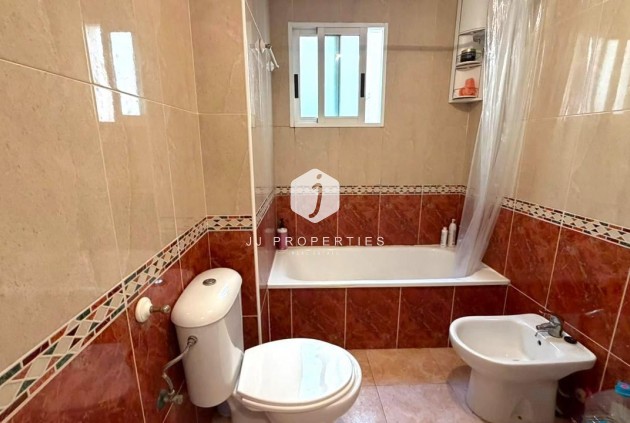 Aus zweiter Hand - Wohnung -
Torrevieja - PARQUE DE LAS NACIONES