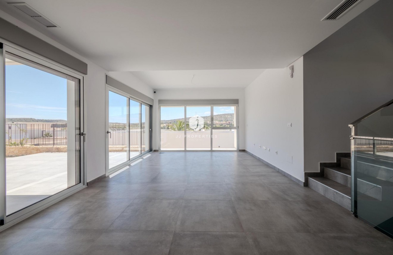 Obra nueva - Villa -
Algorfa - La finca golf