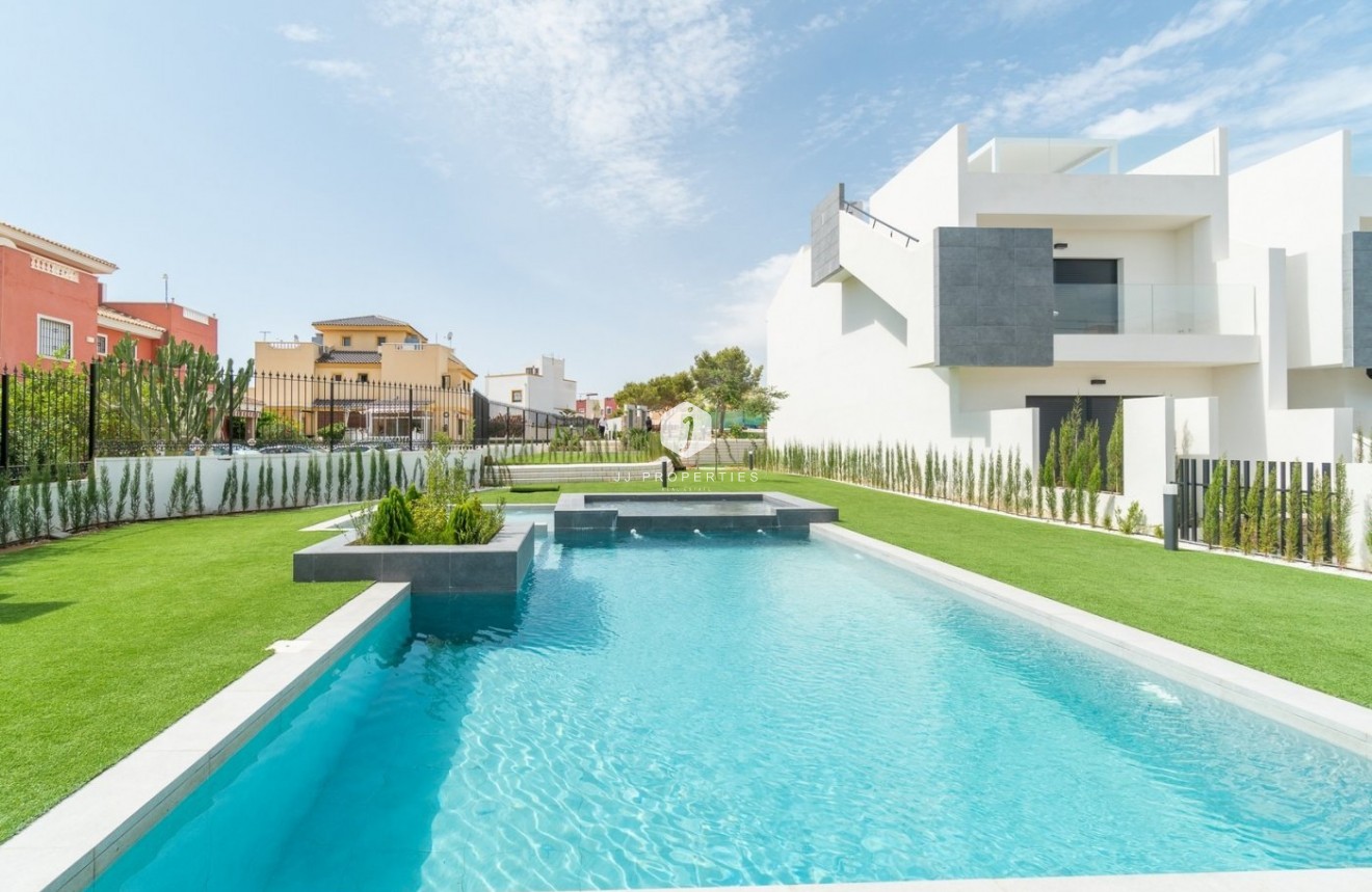 New Build - Bungalow -
Torrevieja - Los Balcones
