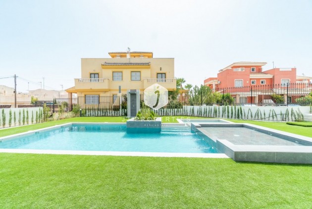 New Build - Bungalow -
Torrevieja - Los Balcones