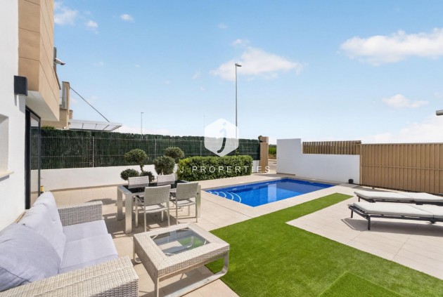 Resale - Chalet -
El Raso - Guardamar del Segura