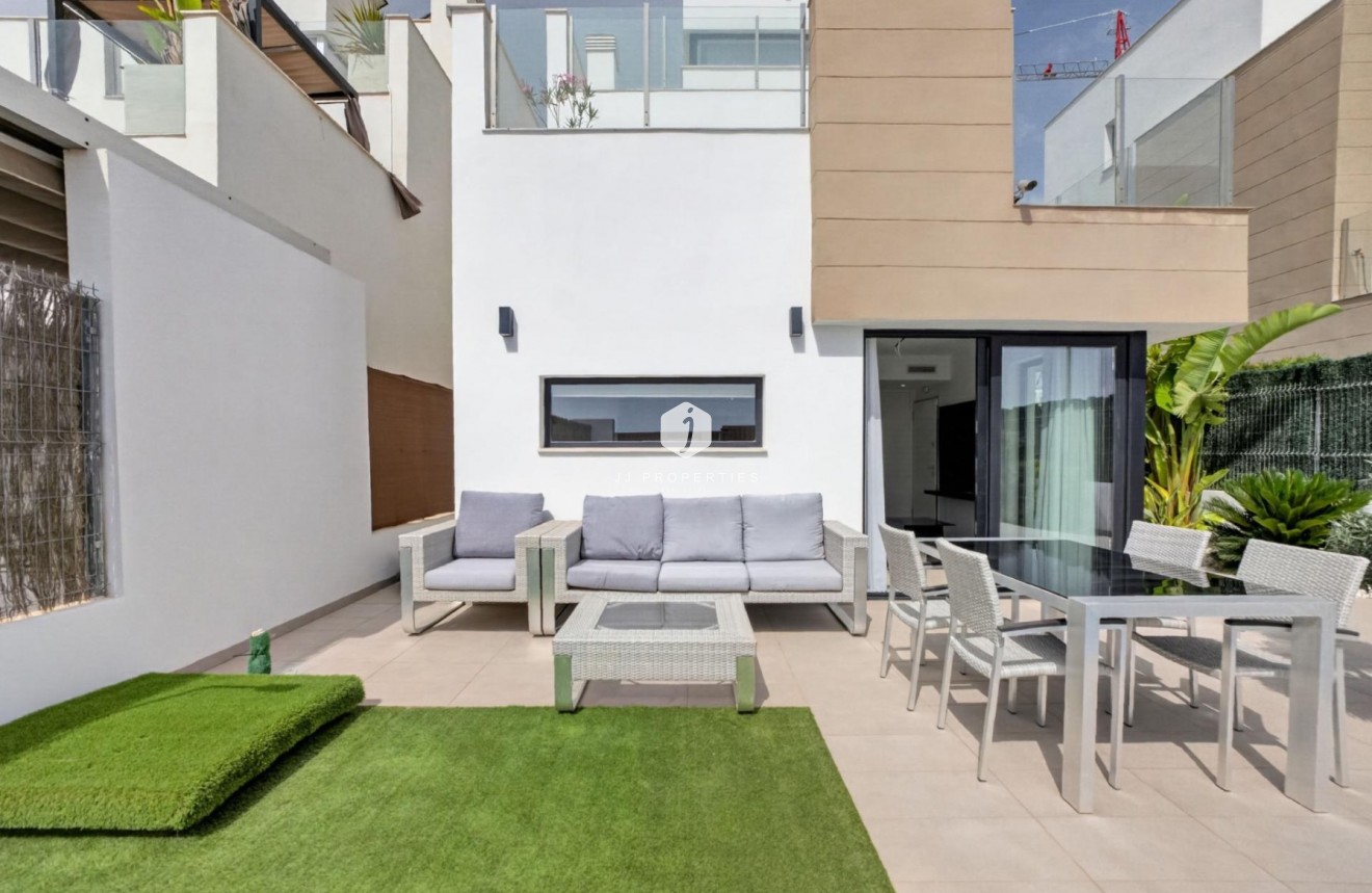 Resale - Chalet -
El Raso - Guardamar del Segura