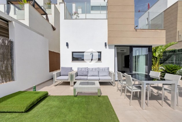 Resale - Chalet -
El Raso - Guardamar del Segura