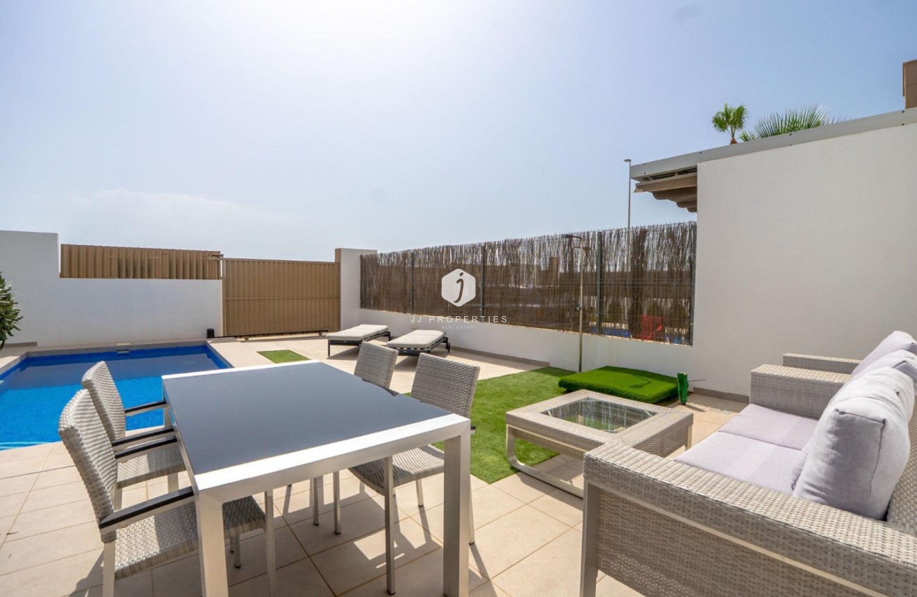 Resale - Chalet -
El Raso - Guardamar del Segura