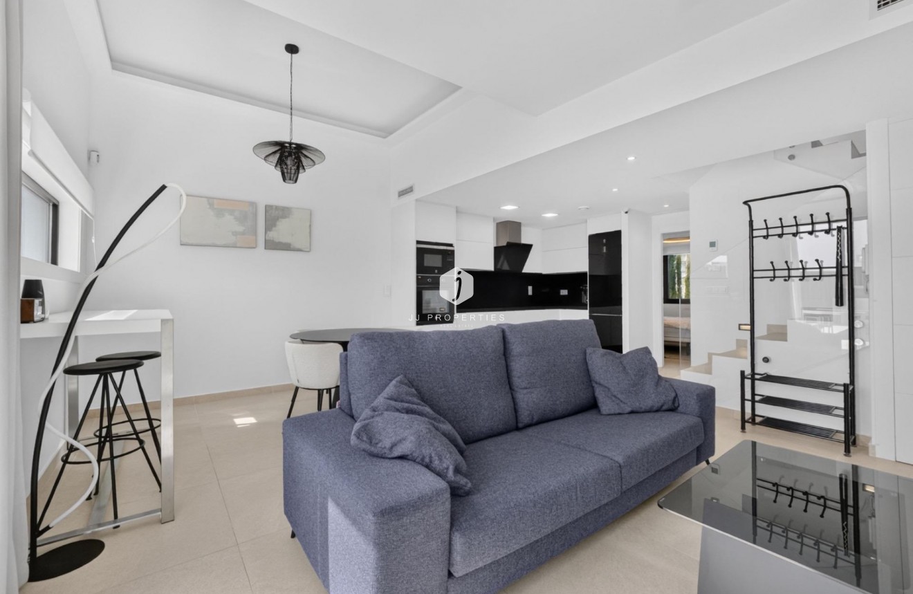 Resale - Chalet -
El Raso - Guardamar del Segura