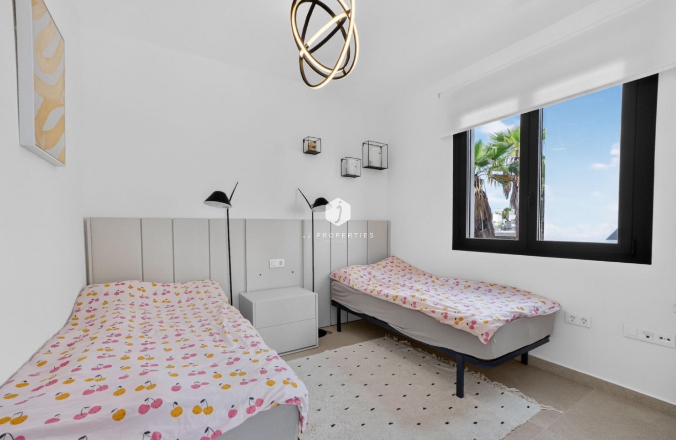 Resale - Chalet -
El Raso - Guardamar del Segura