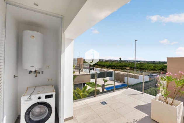 Resale - Chalet -
El Raso - Guardamar del Segura
