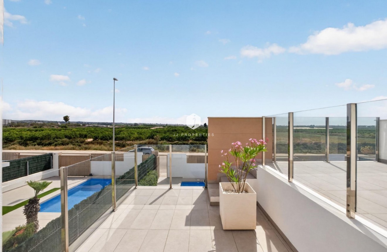Resale - Chalet -
El Raso - Guardamar del Segura